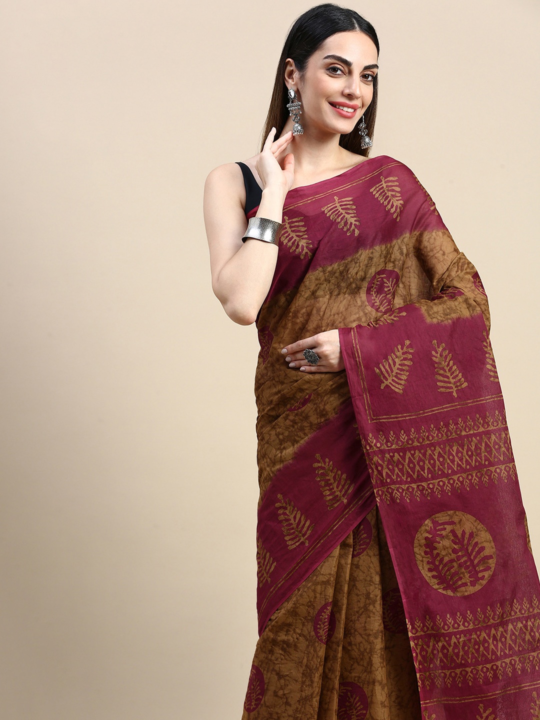 

SHANVIKA Batik Printed Pure Cotton Saree, Brown