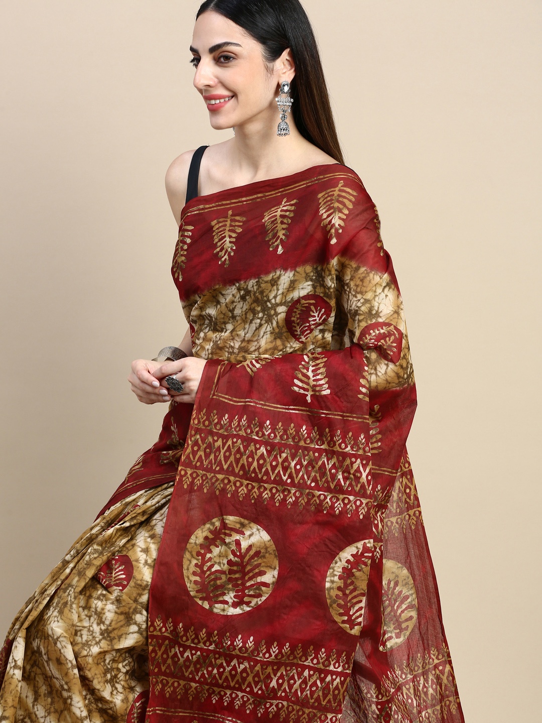 

SHANVIKA Batik Printed Pure Cotton Saree, Brown