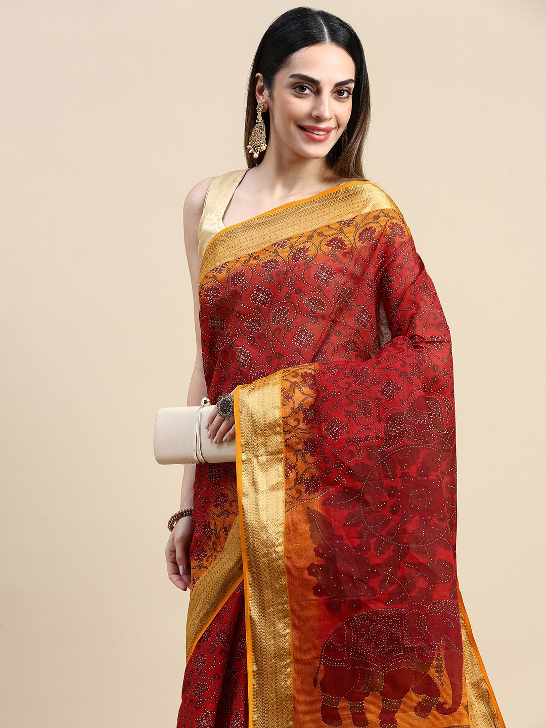 

SHANVIKA Floral Printed Pure Cotton Saree, Red