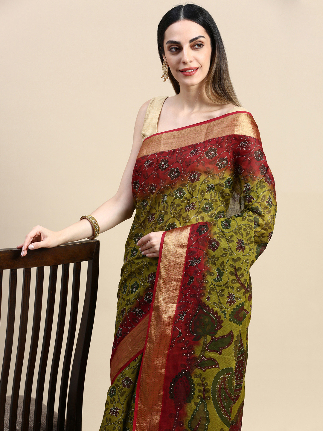 

SHANVIKA Floral Printed Pure Cotton Saree, Green
