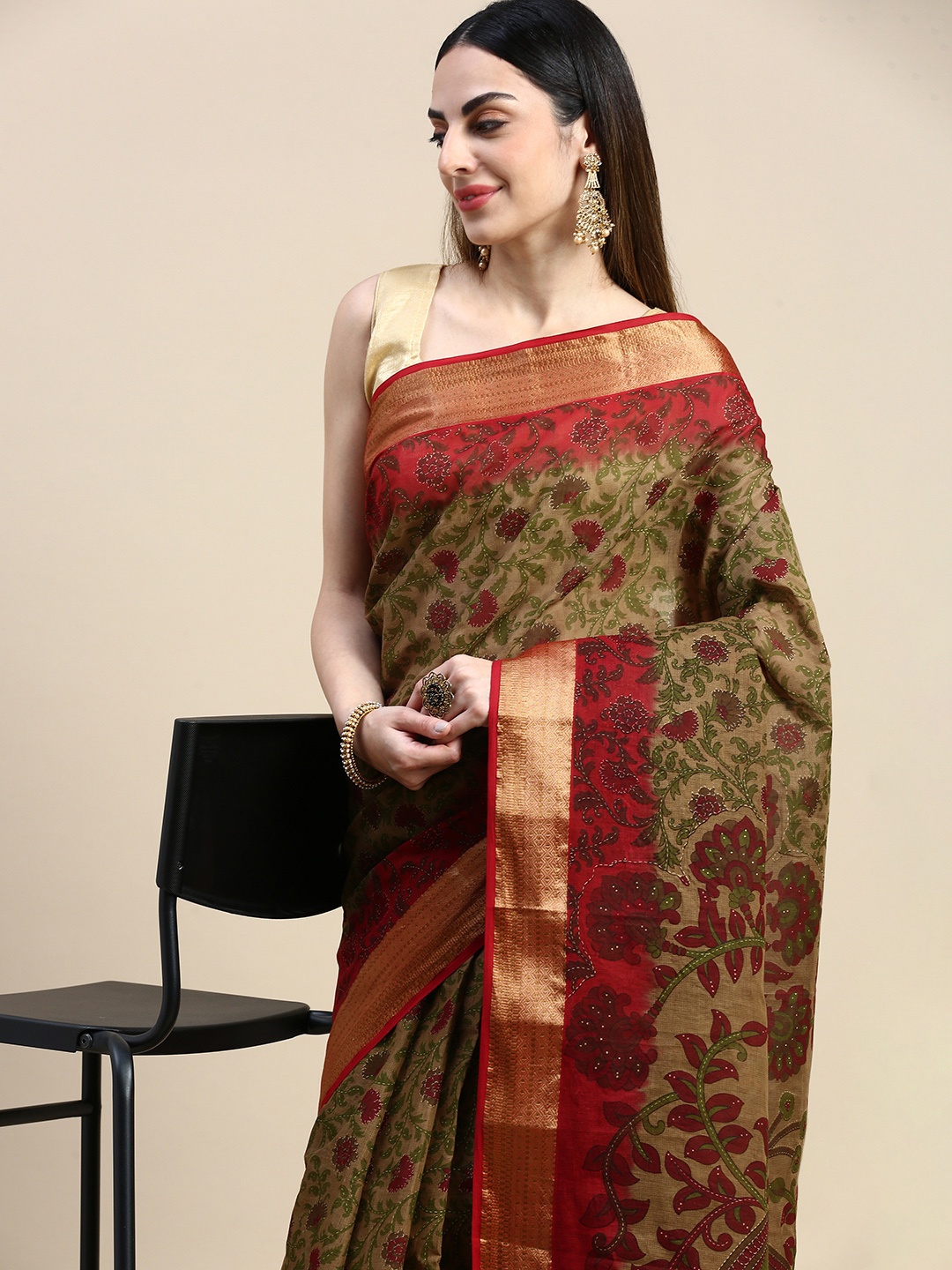 

SHANVIKA Floral Printed Pure Cotton Saree, Brown
