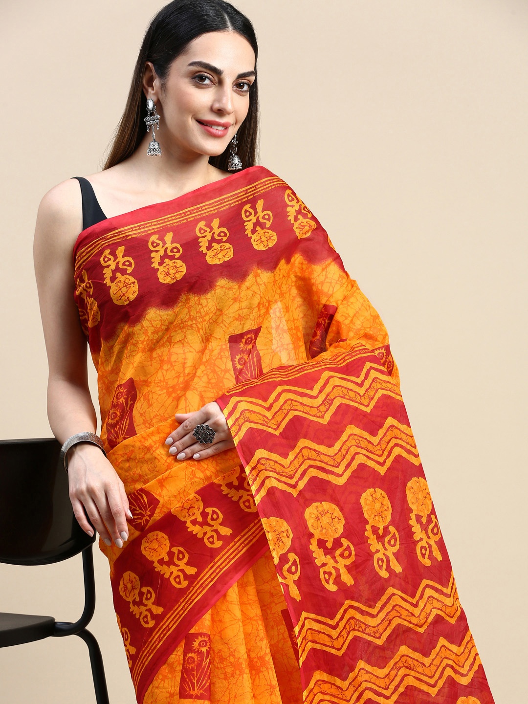 

SHANVIKA Batik Printed Pure Cotton Saree, Yellow