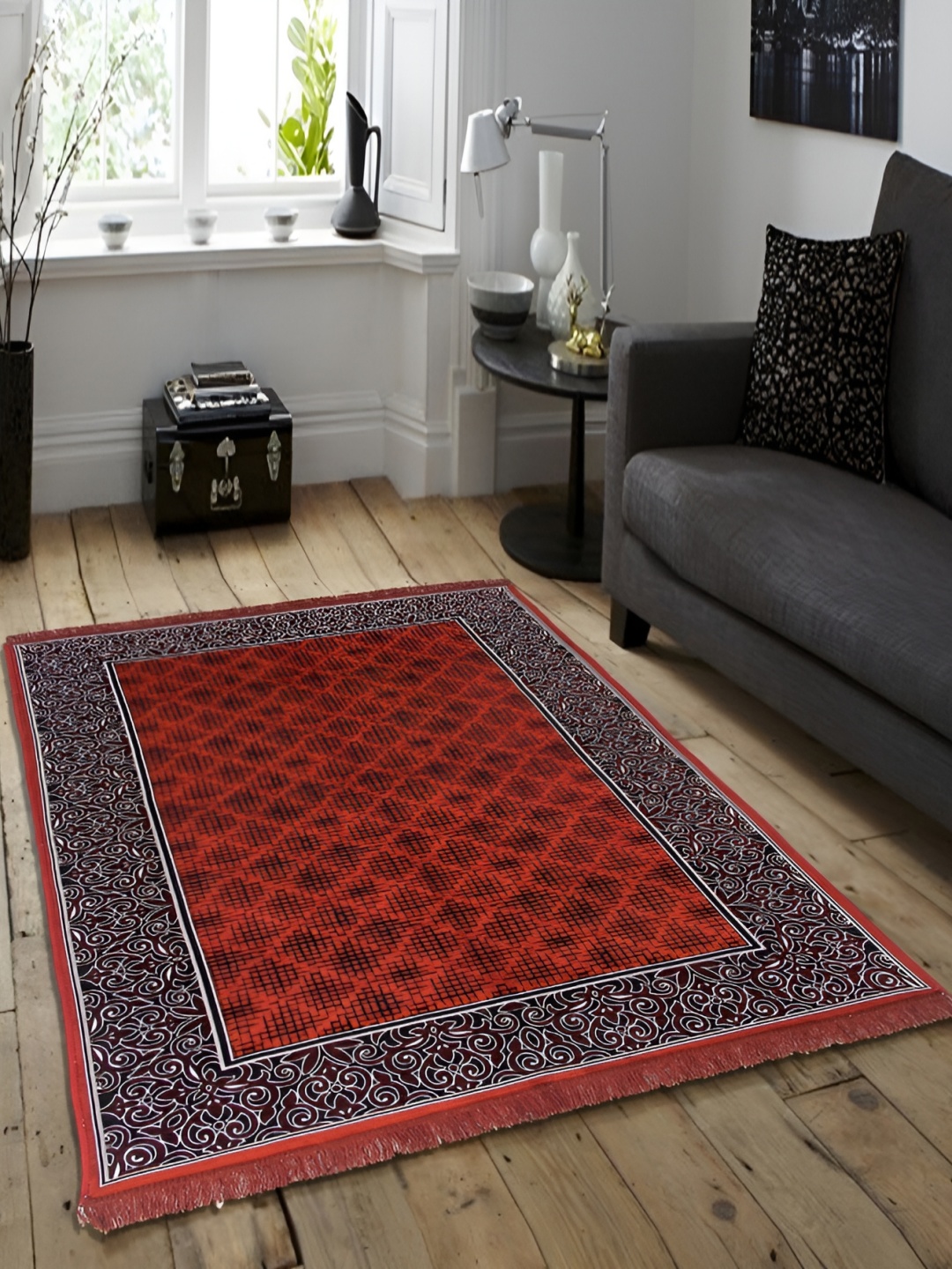 

ZESTURE Black Printed Carpet, Maroon