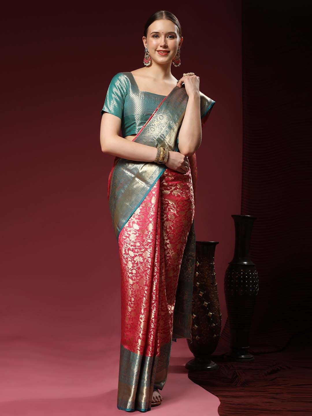 

NOISE Ethnic Motifs Ethnic Motifs Zari Pure Silk Saree, Pink