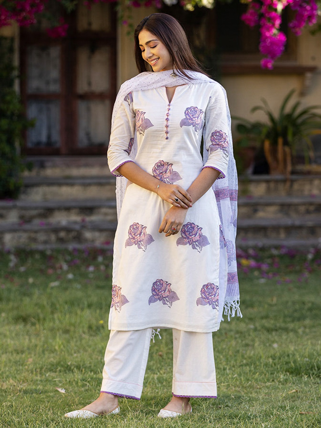 

Ambraee Floral Gotta Patti Empire V-Neck Anarkali Ethnic Kurta With Trousers & Dupatta, Pink