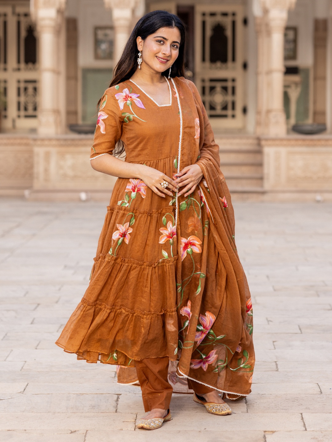 

Ambraee Floral Printed Gotta Patti V-Neck Scalloped Ethnic Kurta With Palazzos & Dupatta, Brown