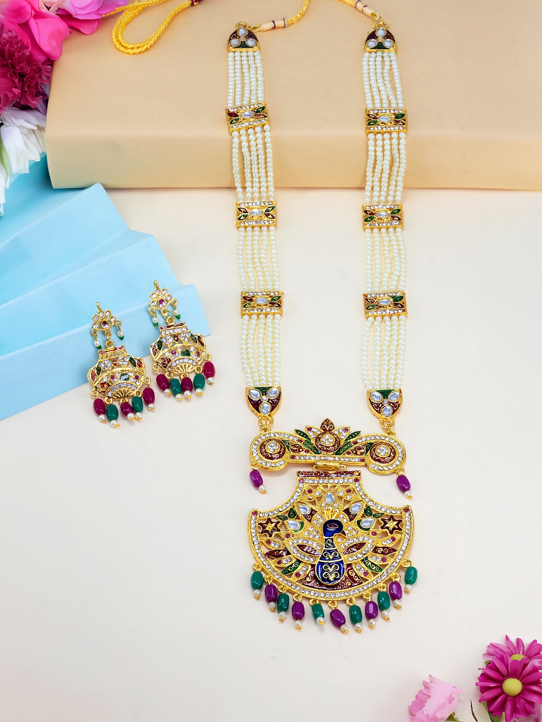 

PRIVIU Gold-Plated Stone Studded & Beaded Jewellery Set