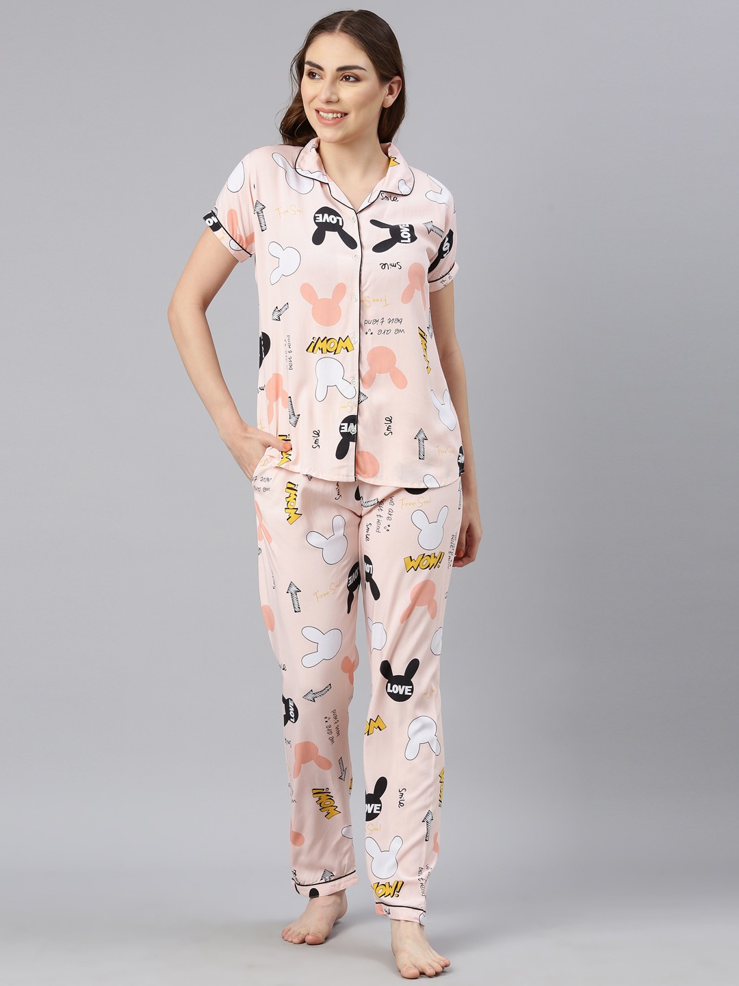

GOLDSTROMS Graphic Printed Night suit, Peach
