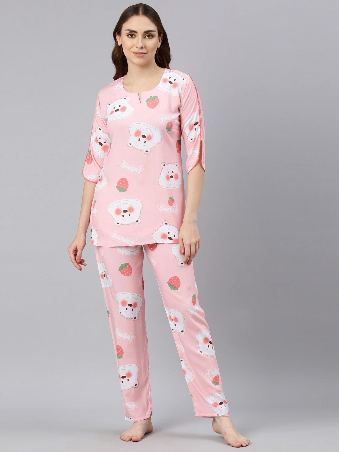 

GOLDSTROMS Graphic Printed Top With Pyjamas, Pink