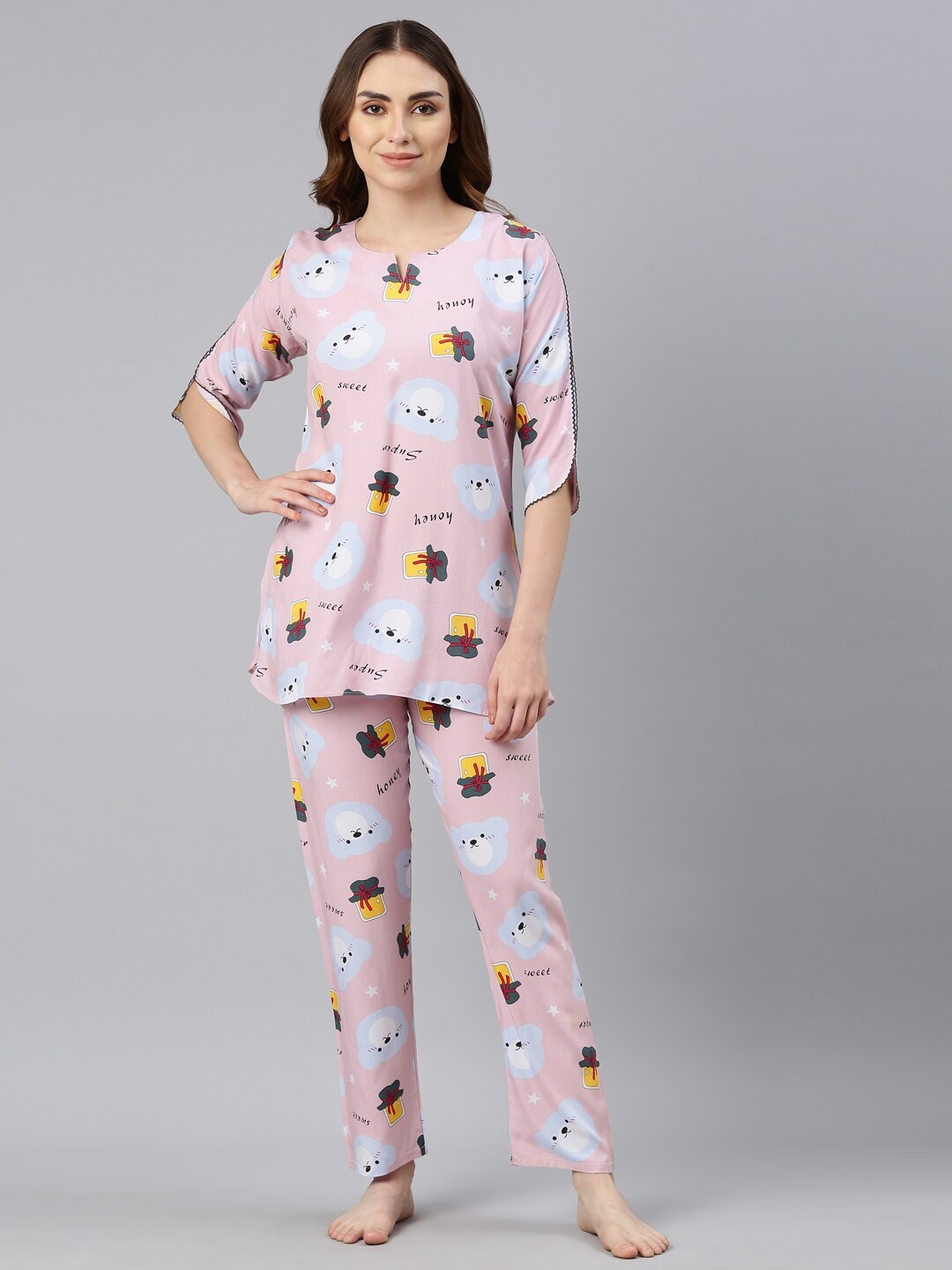 

GOLDSTROMS Conversational Printed Night suit, Pink
