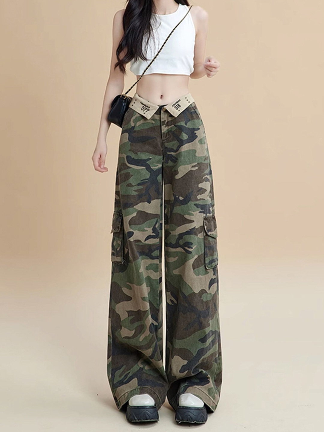 

StyleCast Women Green Flared Printed Clean Look Jeans