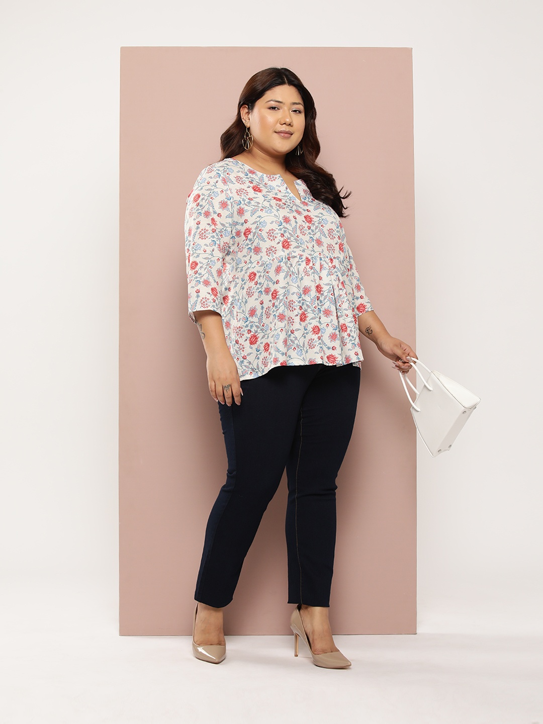 

Sztori Plus Size Floral Printed Pleated Short Kurti, White