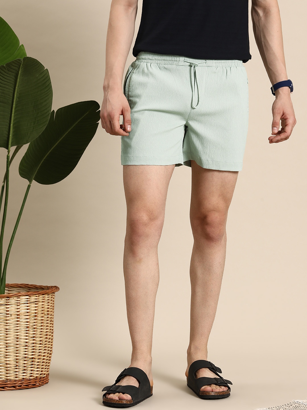 

Mast & Harbour Men Textured Shorts, Green