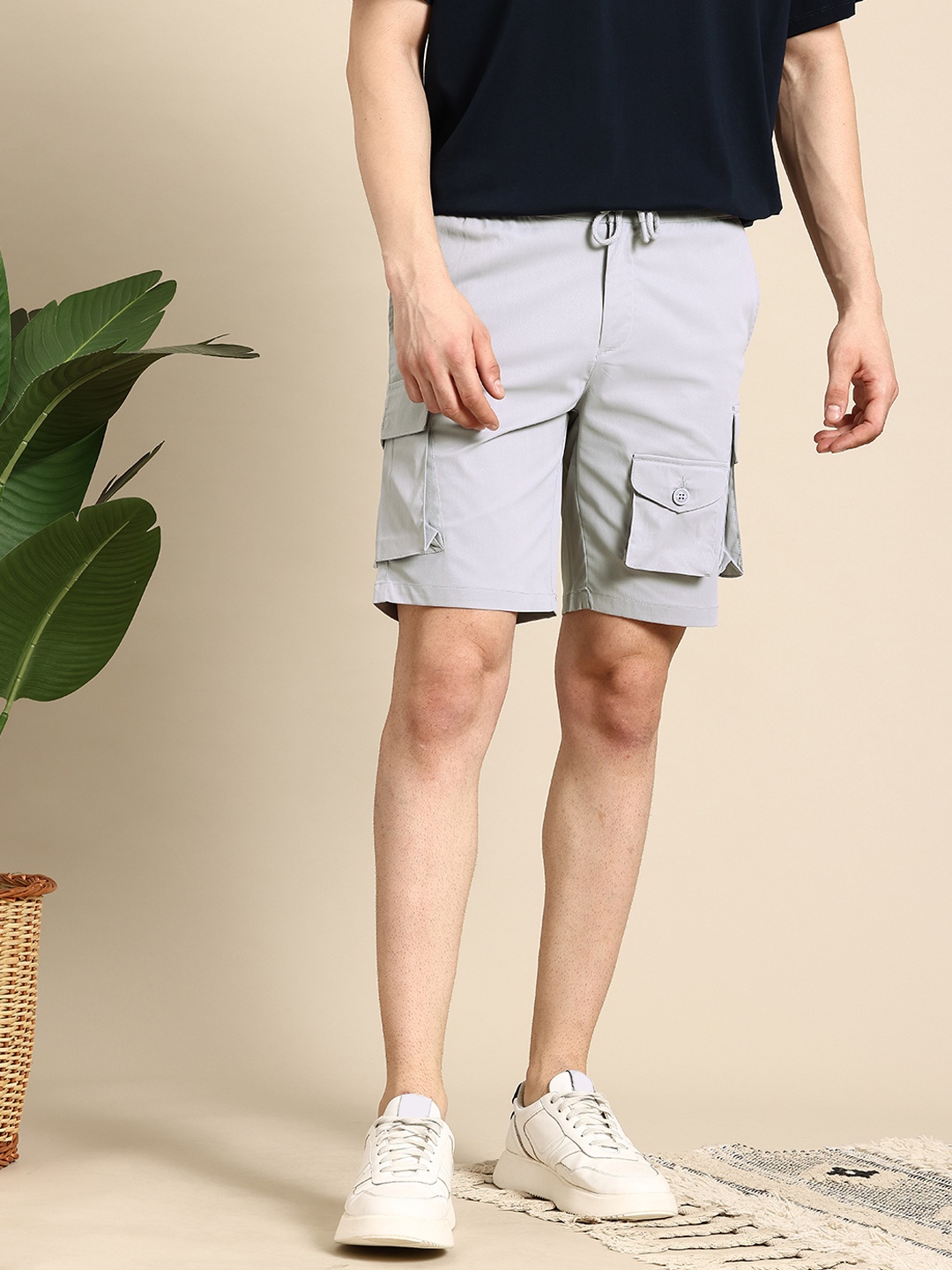 

Mast & Harbour Men Cargo Shorts, Grey