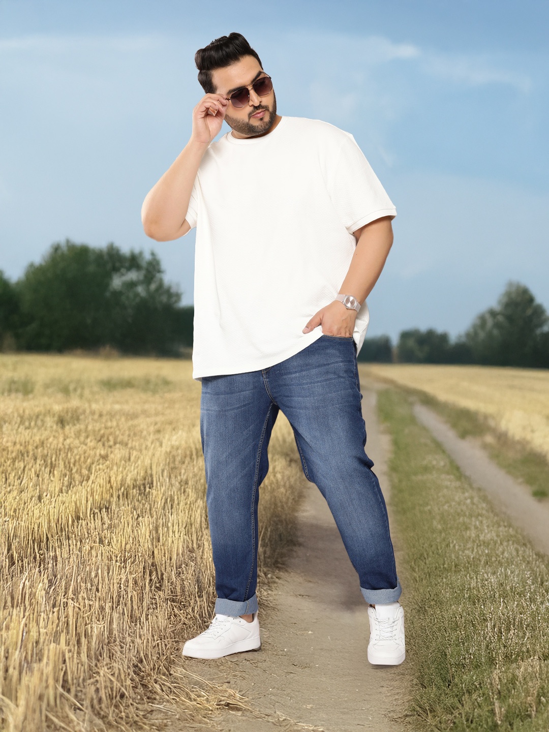Sztori Men Plus Size Slim Fit Light Fade Stretchable Jeans, Blue