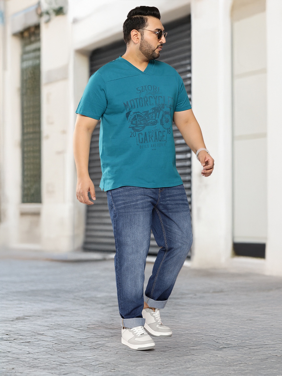 Sztori Men Plus Size Slim Fit Light Fade Stretchable Jeans, Blue