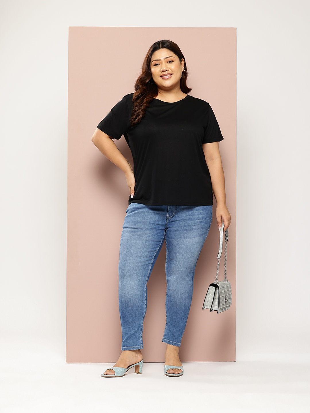 

Sztori Plus Size Women Slim Fit Light Fade Jeans, Blue