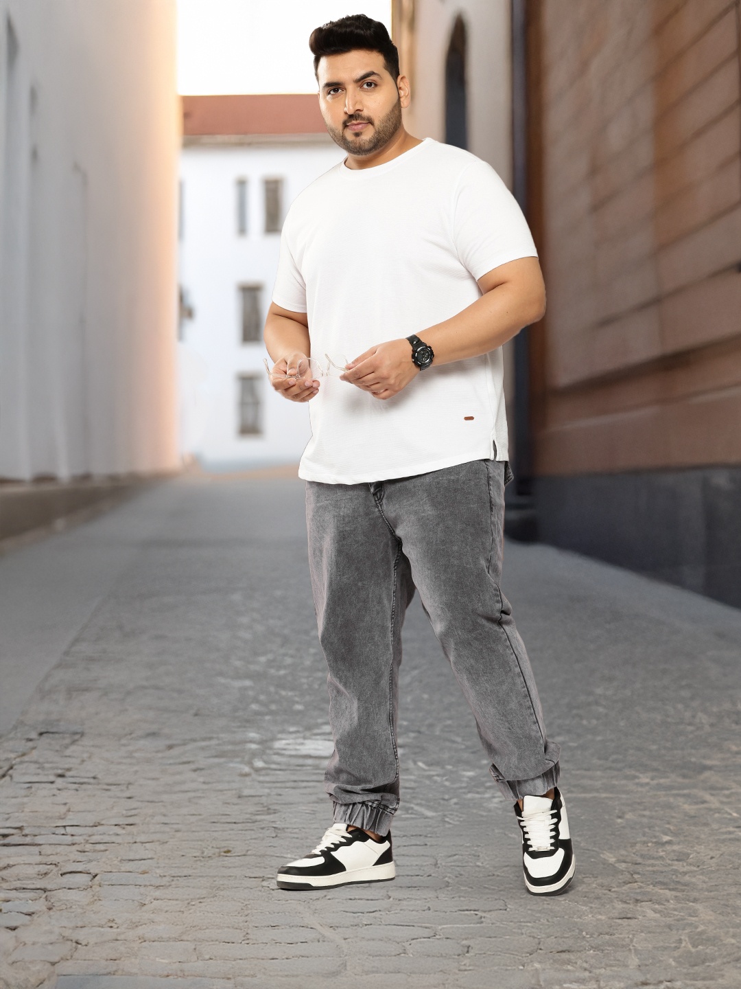 

Sztori Men Plus Size Light Fade Stretchable Jogger Jeans, Grey