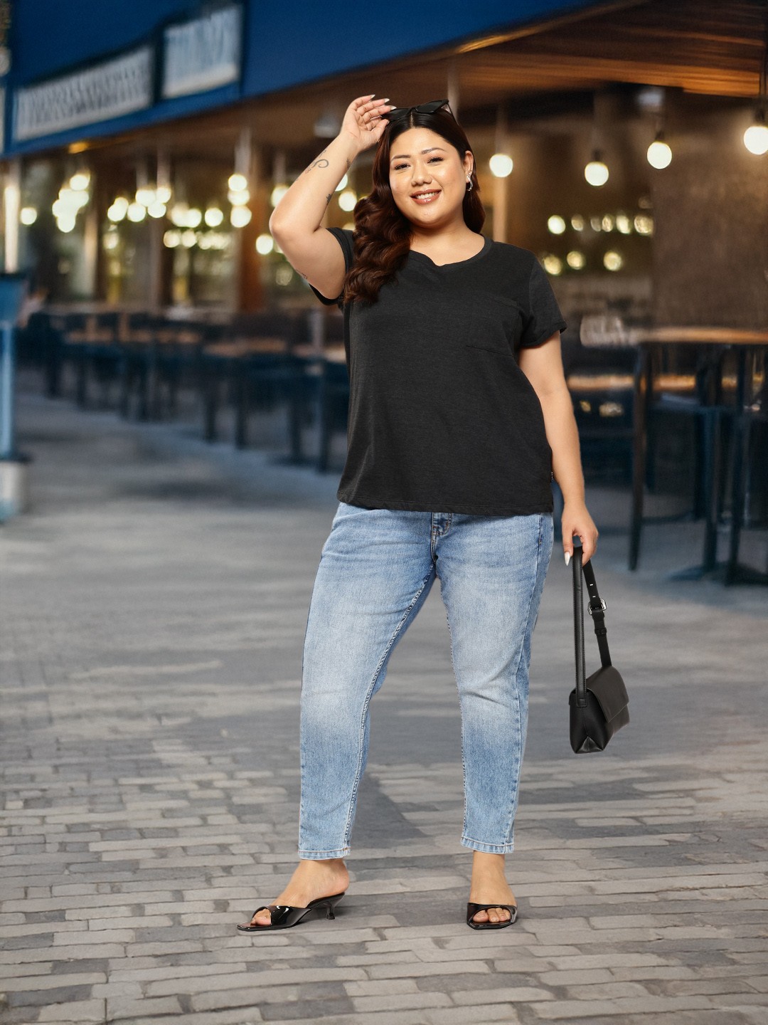 

Sztori Women Plus Size Slim Fit Light Fade Stretchable Jeans, Blue
