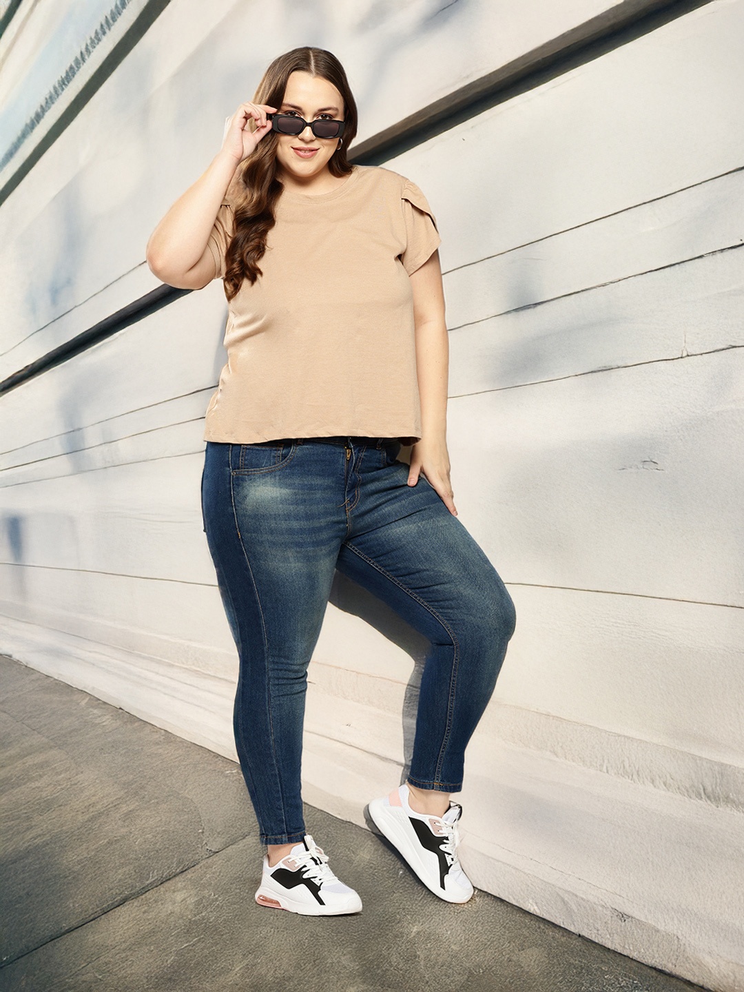 Sztori Women Plus Size Slim Fit Light Fade Stretchable Jeans, Blue