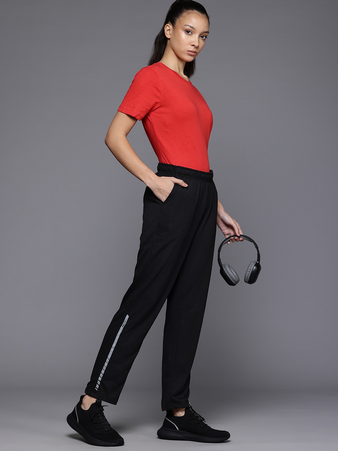 

HRX by Hrithik Roshan Women Lifestyle Track Pants, Black
