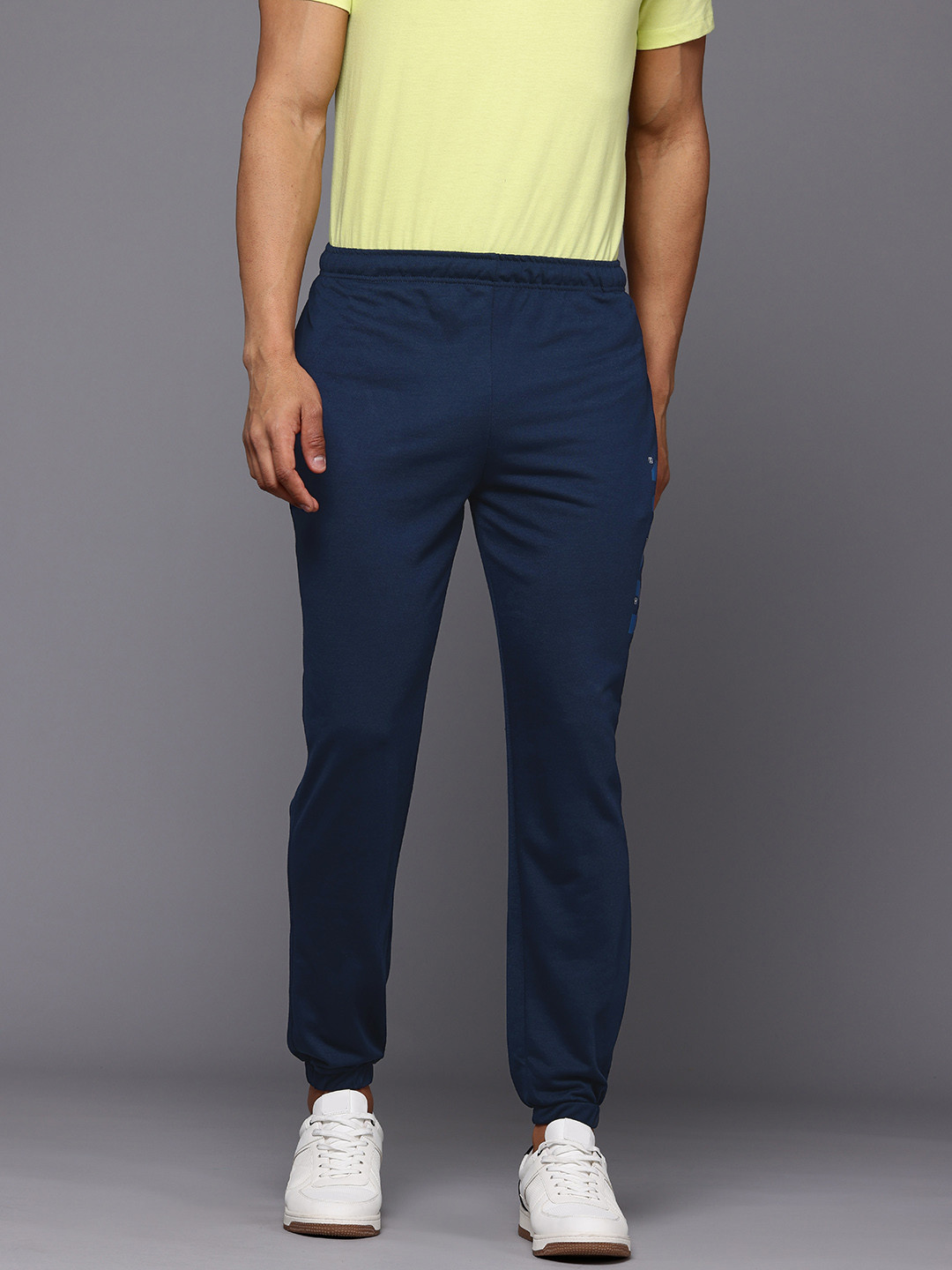 

HRX by Hrithik Roshan Men Regular Fit Joggers, Navy blue