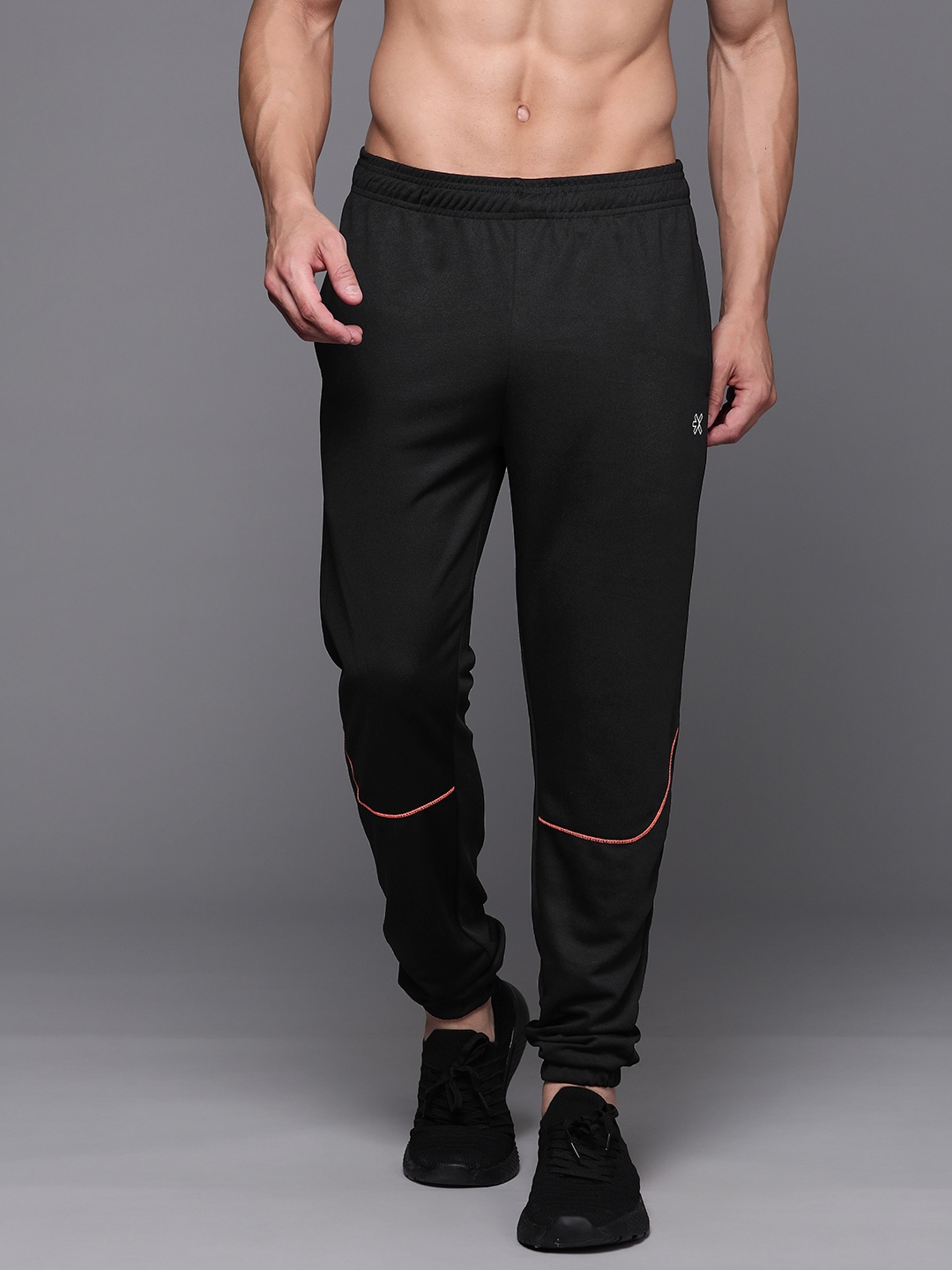 

HRX by Hrithik Roshan Men Rapid Dry Training Joggers, Black