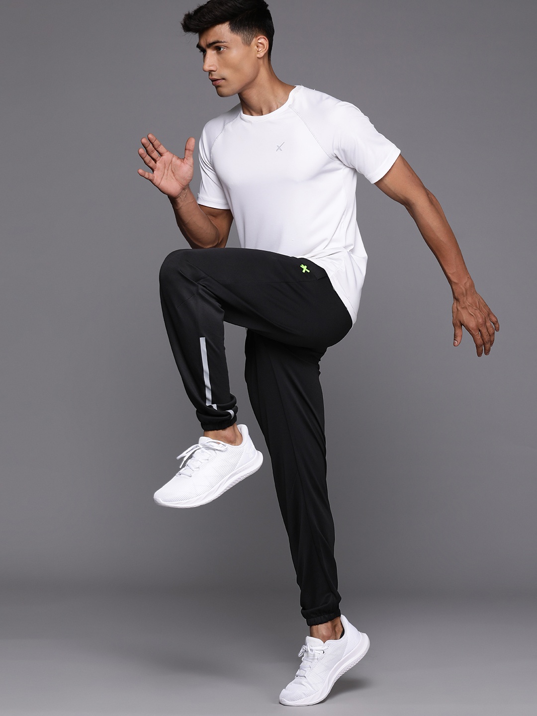

HRX by Hrithik Roshan Men Rapid Dry Running Joggers, Black