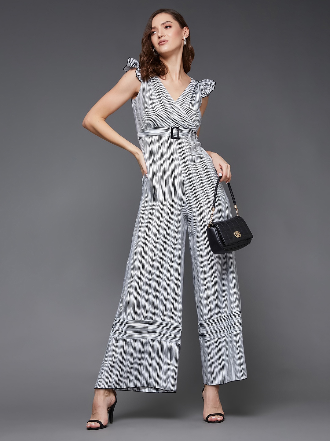 

Miss Chase Striped V-Neck Basic Jumpsuit, White