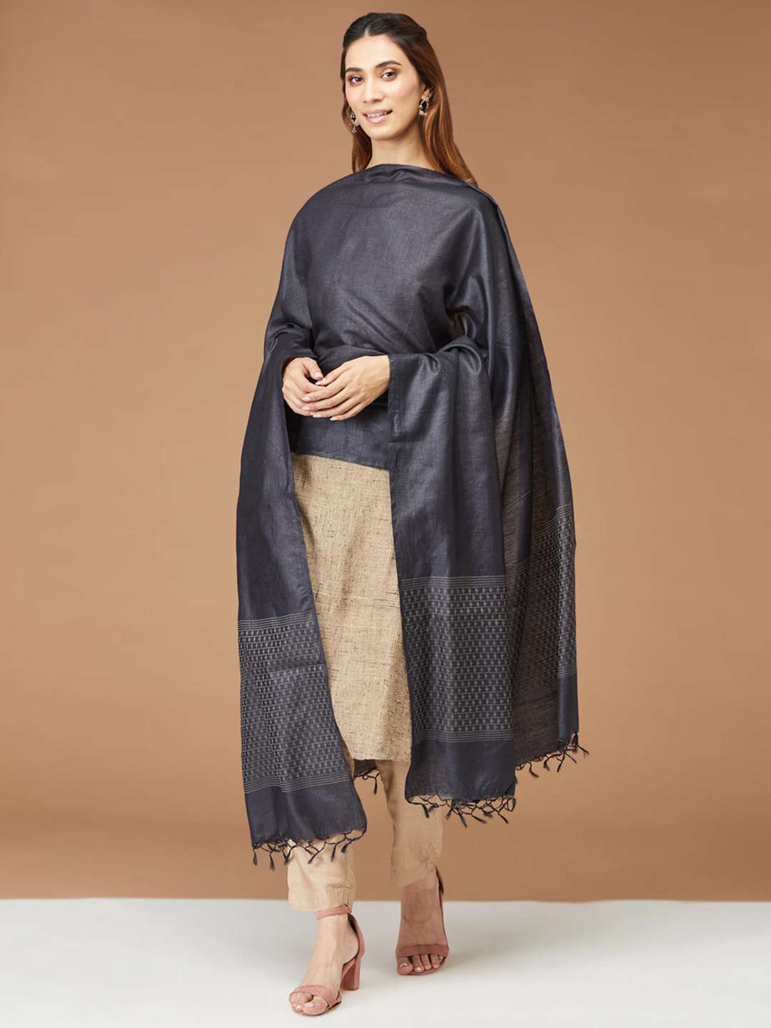 

Fabindia Tasselled Border Dupatta, Black