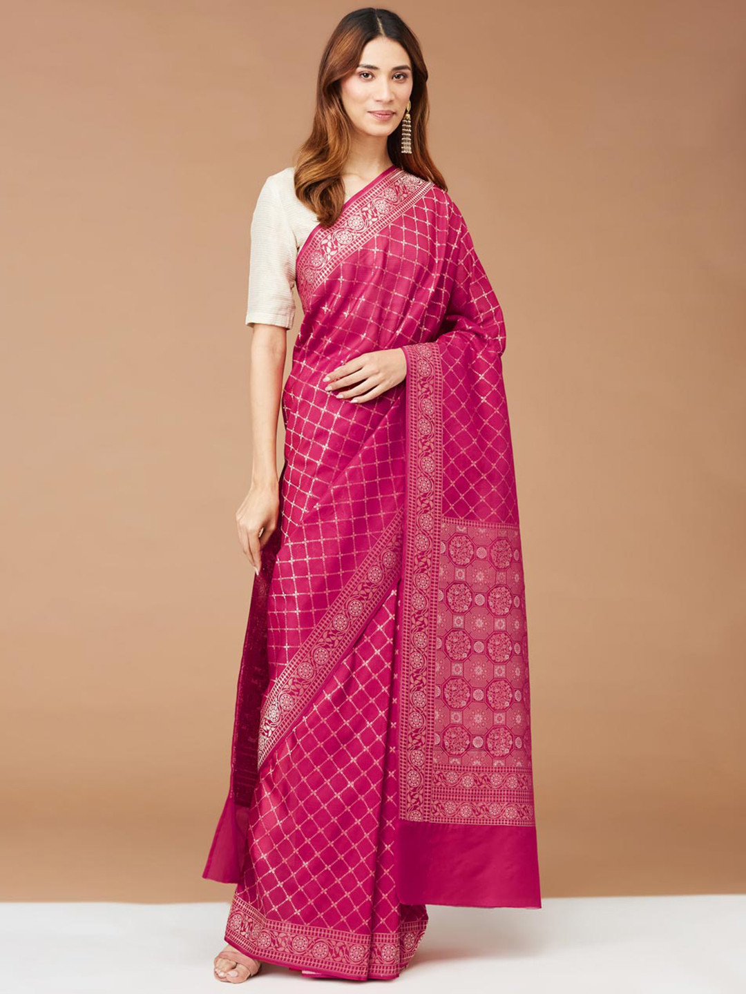 

Fabindia Woven Design Zari Saree, Magenta