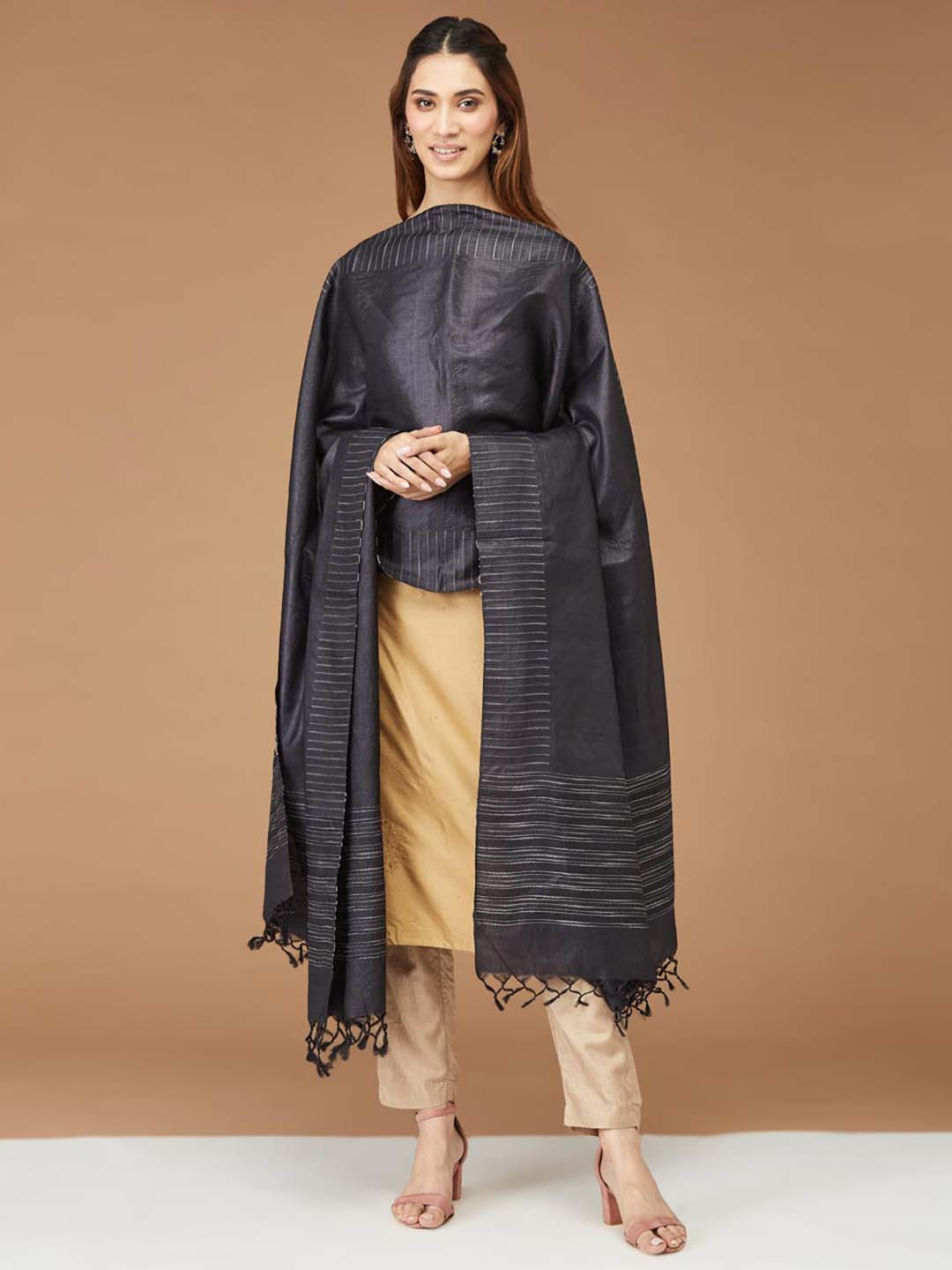 

Fabindia Tasselled border Dupatta, Black