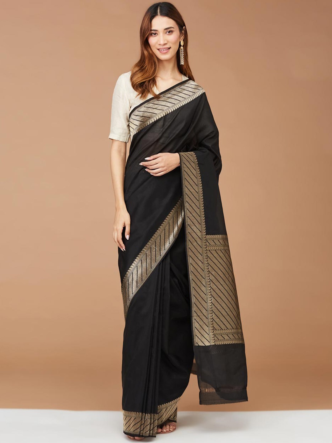

Fabindia Woven Design Zari Saree, Black