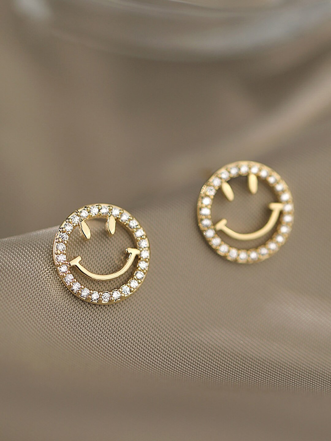 

FIMBUL Gold-Plated Stainless Steel Circular Stud Earrings