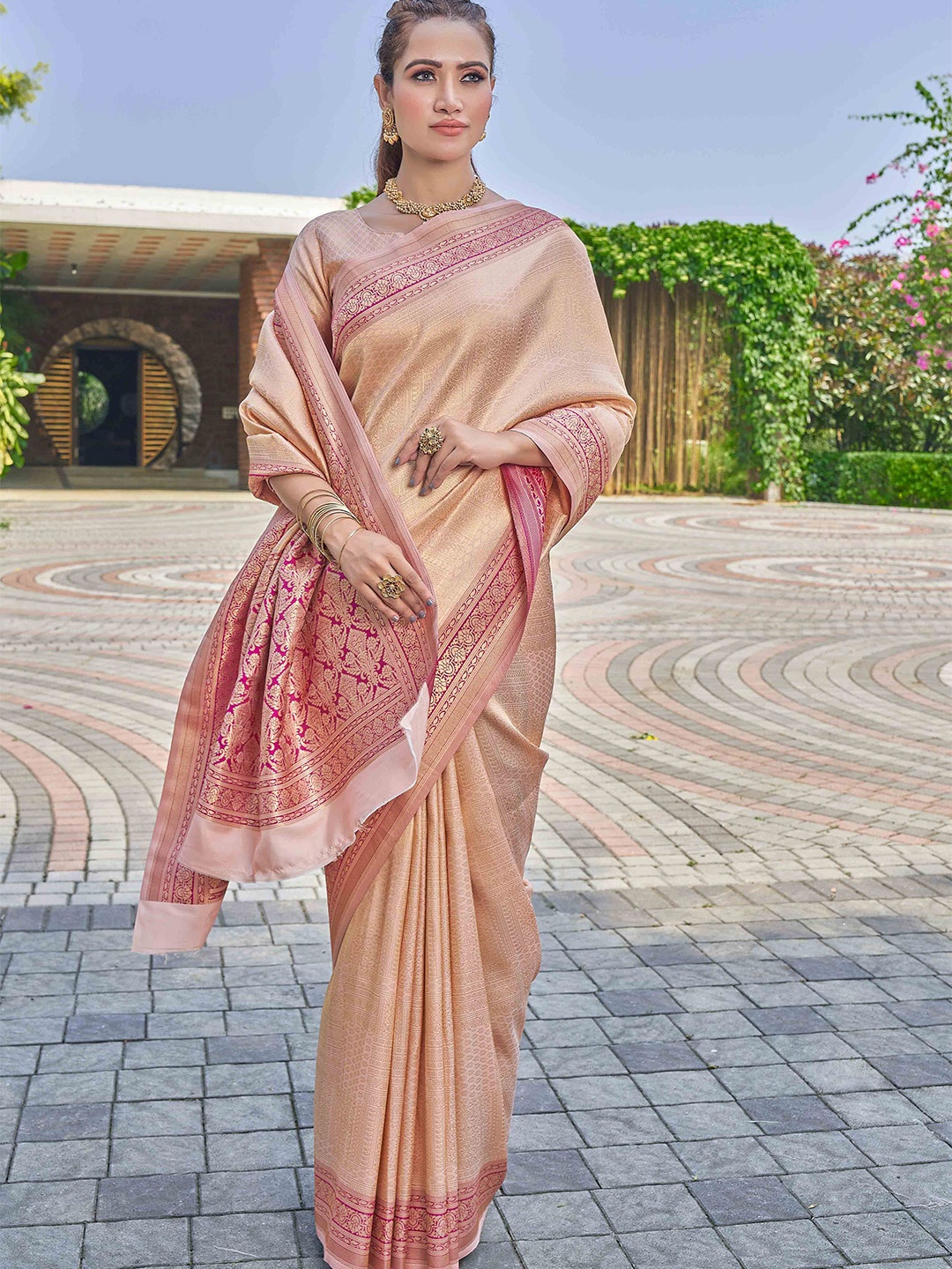 

Chandbaali Ethnic Motifs Woven Design Zari Banarasi Saree, Pink