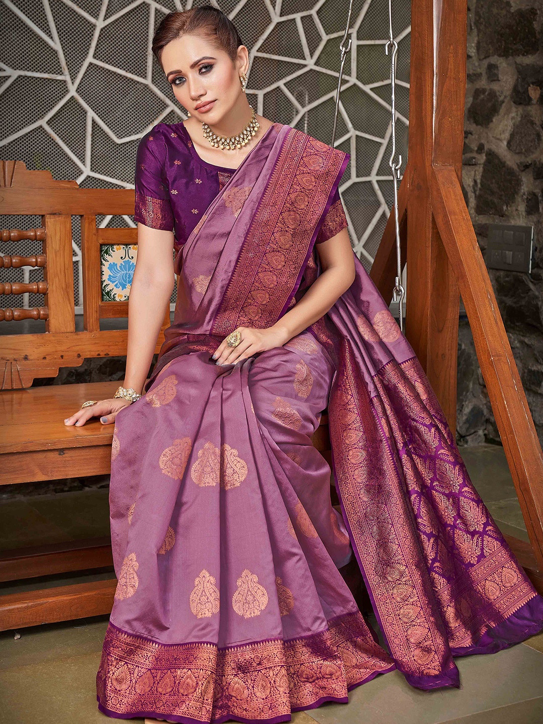 

Chandbaali Ethnic Motifs Zari Kanjeevaram Saree, Purple
