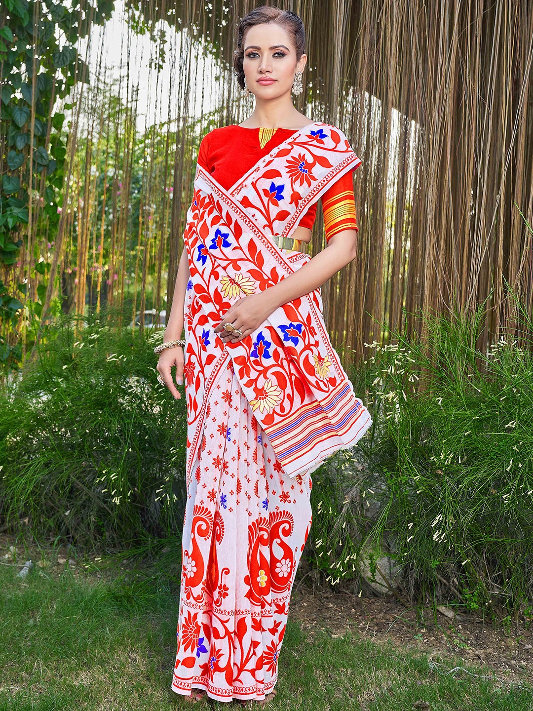 

Chandbaali Floral Woven Design Silk Cotton Jamdani Saree, White