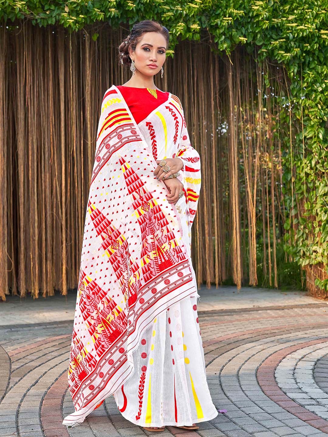 

Chandbaali Ethnic Motifs Woven Design Jamdani Saree, White