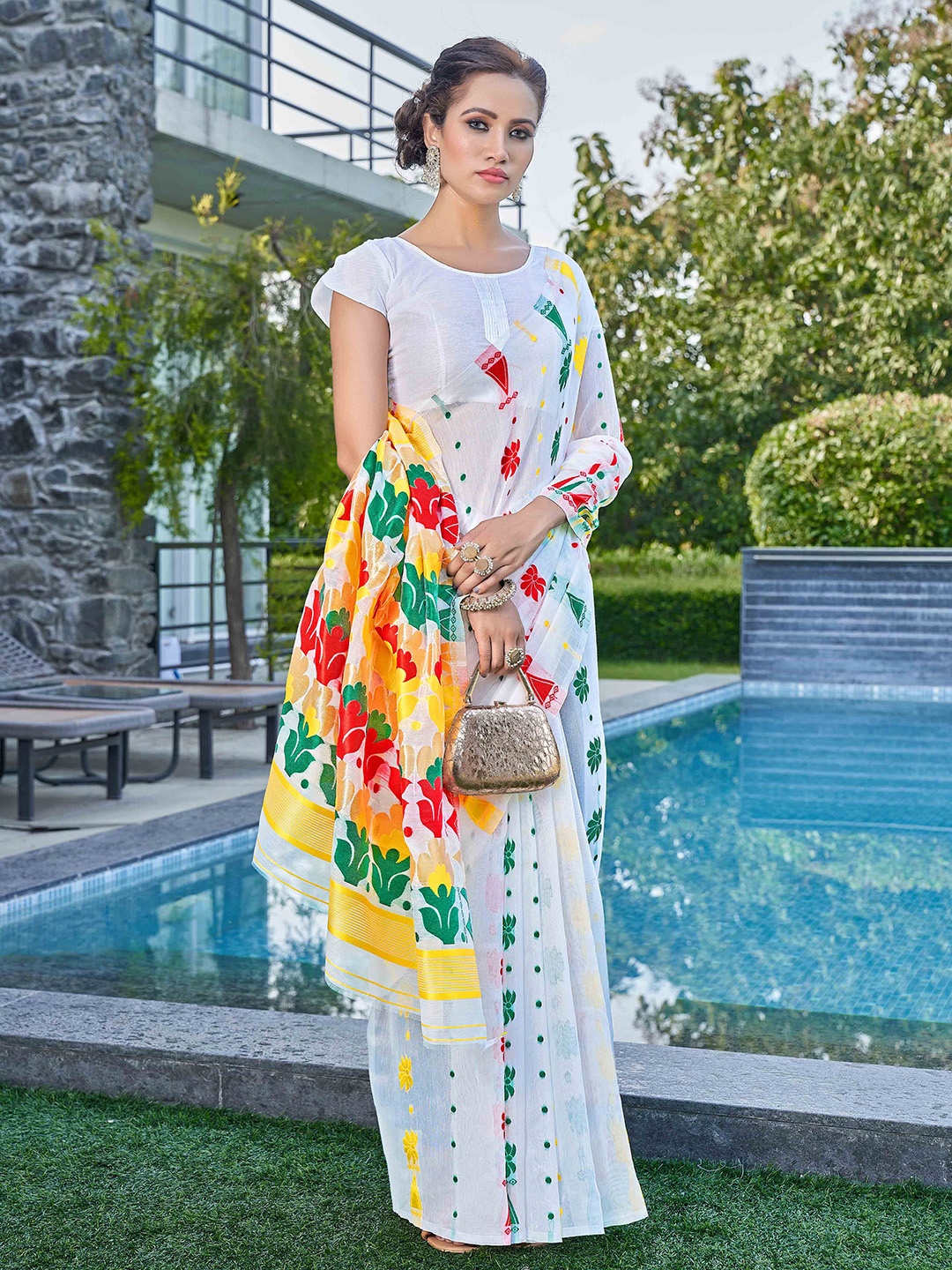 

Chandbaali Floral Woven Design Jamdani Saree, White