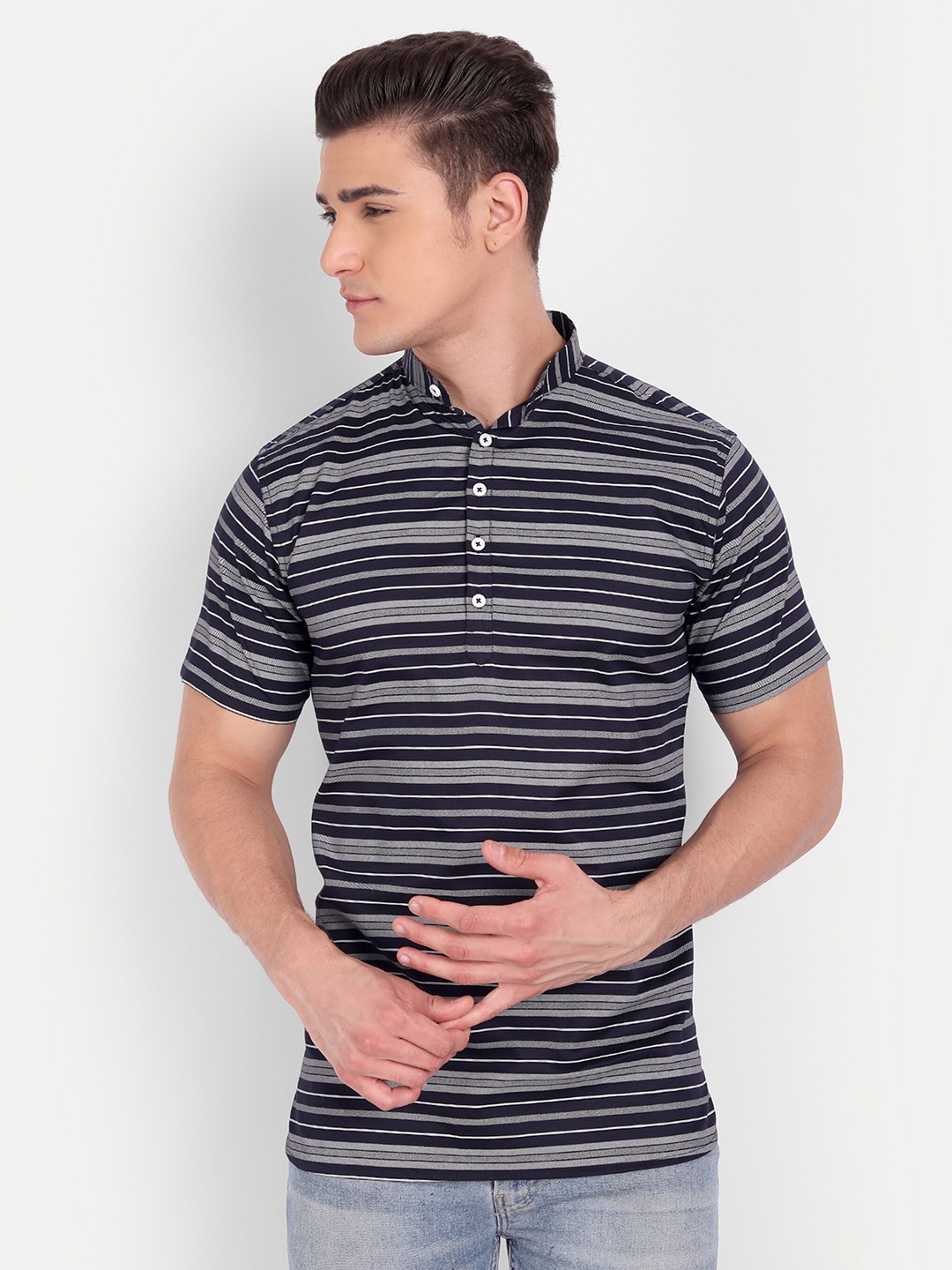 

Vida Loca Striped Band Collar Pure Cotton Kurta, Navy blue