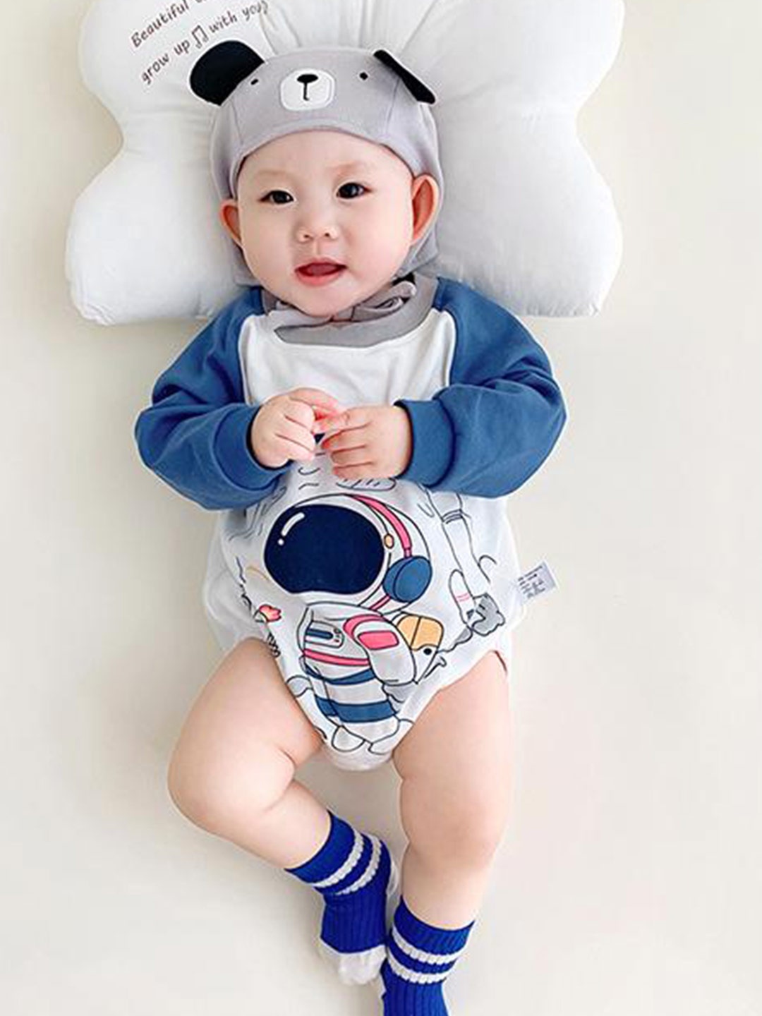 

StyleCast Infants Boys Blue Graphic Printed Cotton Bodysuits