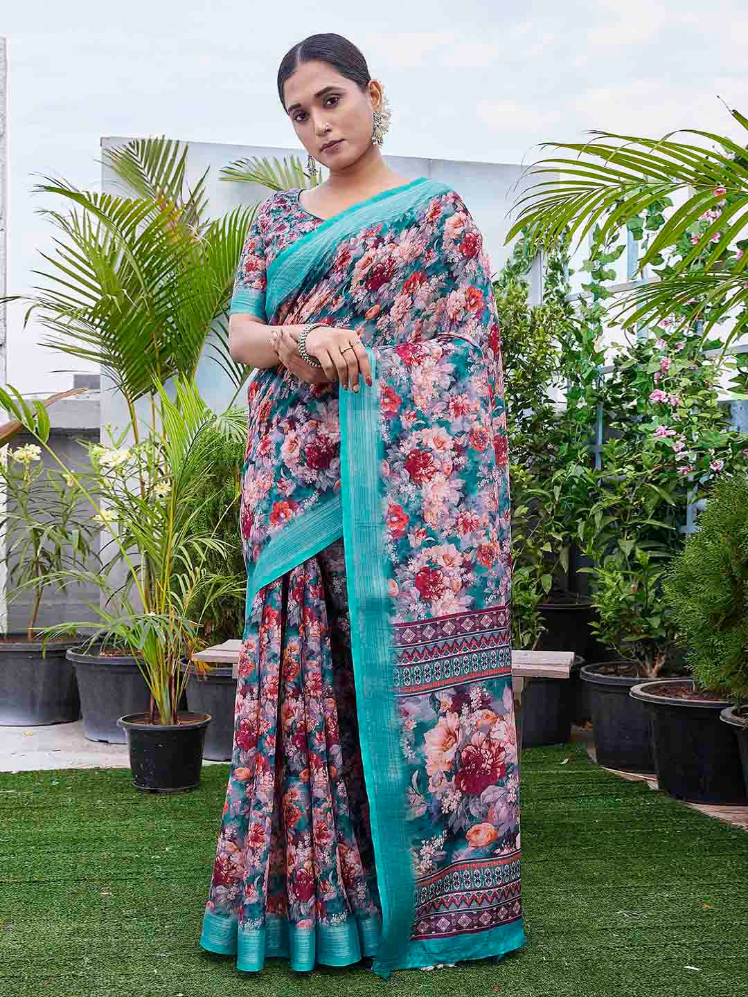 

Ariya Prints Woven Design Floral Zardozi Saree, Grey melange