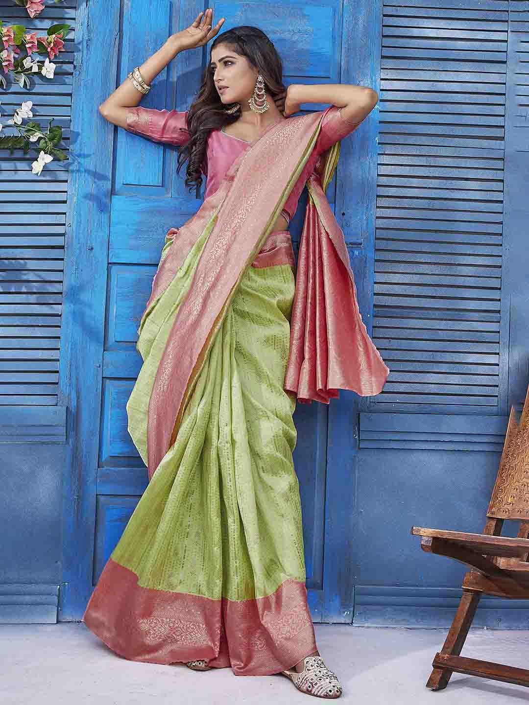 

Ariya Prints Ethnic Motifs Woven Design Zari Banarasi Saree, Green