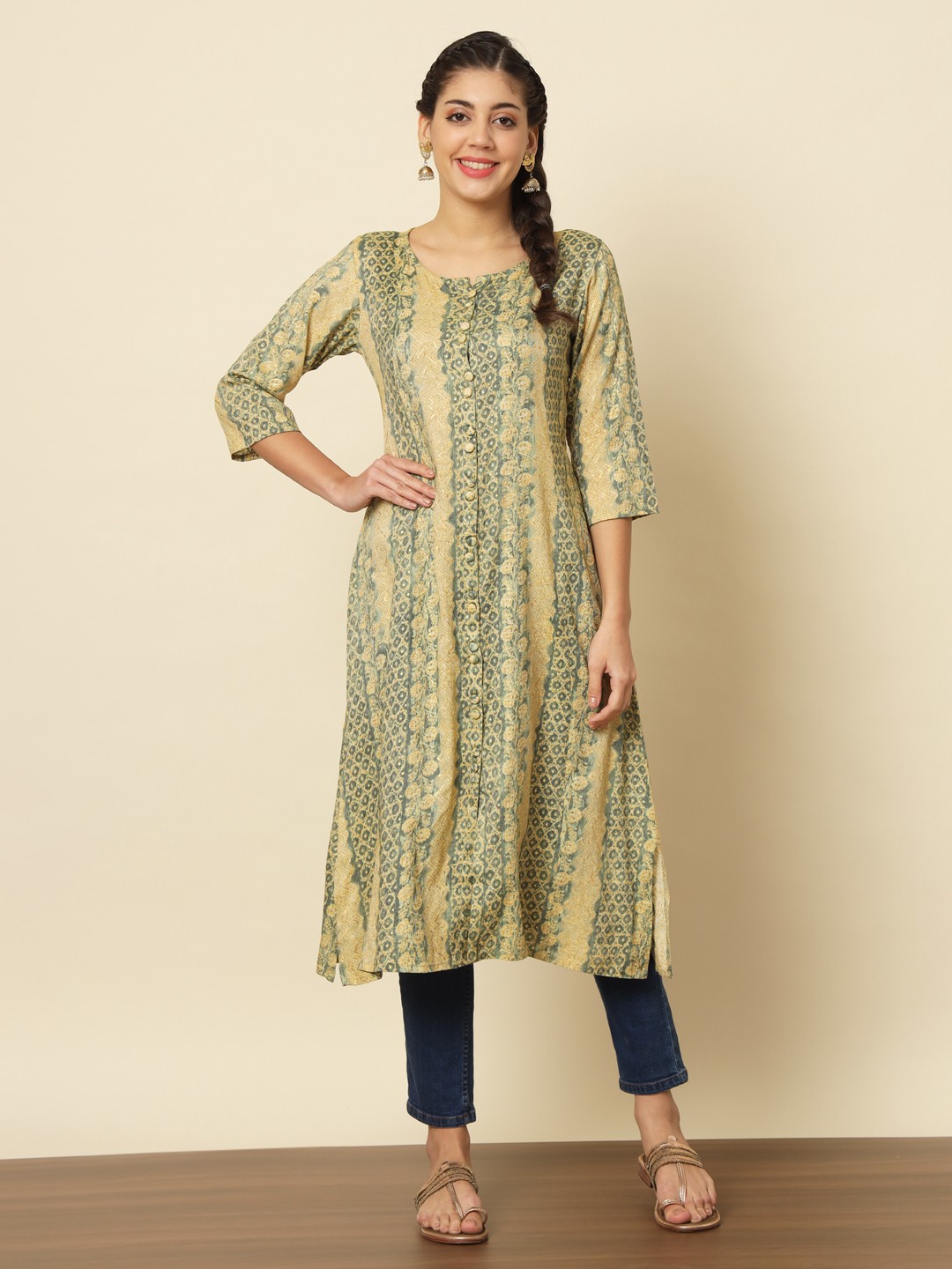 

Meeranshi Ethnic Motifs Printed Striaght Kurta, Green