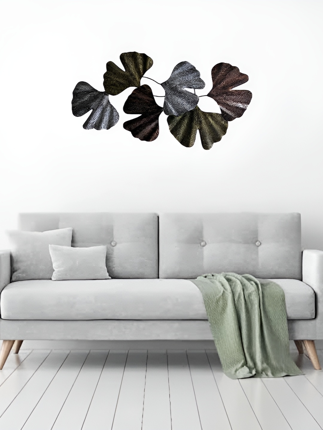 

CK HOMEZ Black & Green Textured Iron Leaf-shaped Wall Hanging