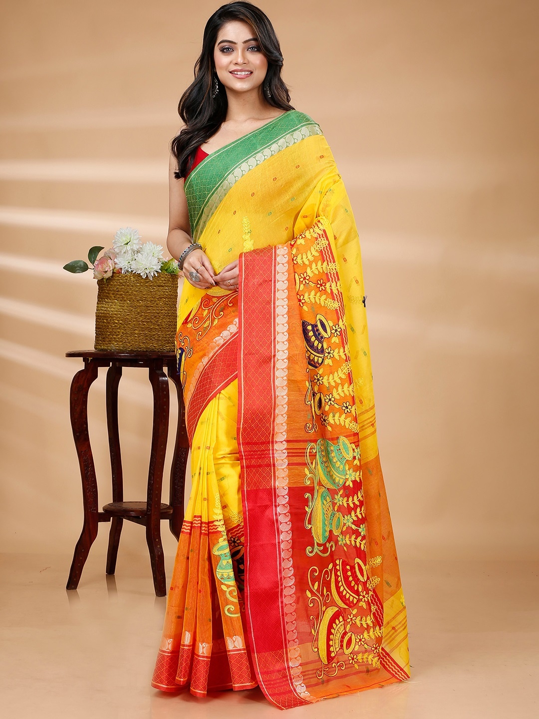 

DipDiya Ethnic Woven Design Pure Cotton Taant Saree, Yellow