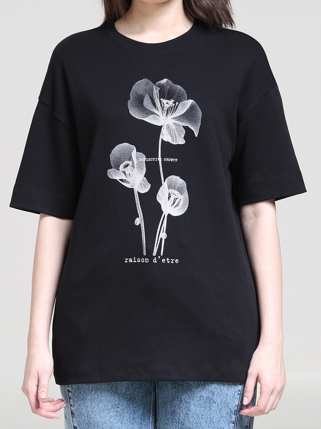 

Gloria Vanderbilt Graphic Printed Drop-Shoulder Sleeves Boxy Cotton T-shirt, Black