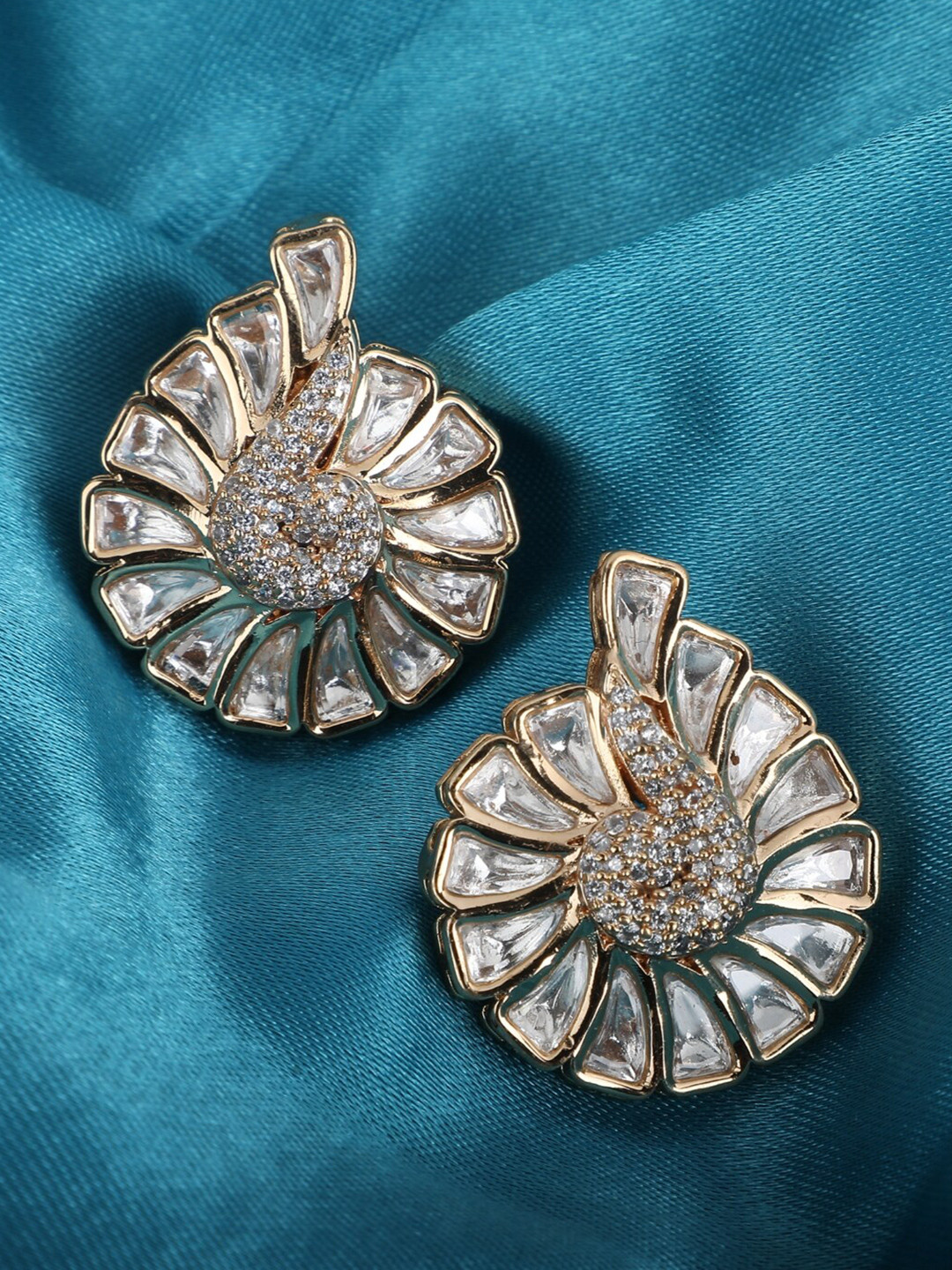 

AURAA TRENDS 22KT Gold-Plated Kundan-Studded Contemporary Stud Earrings