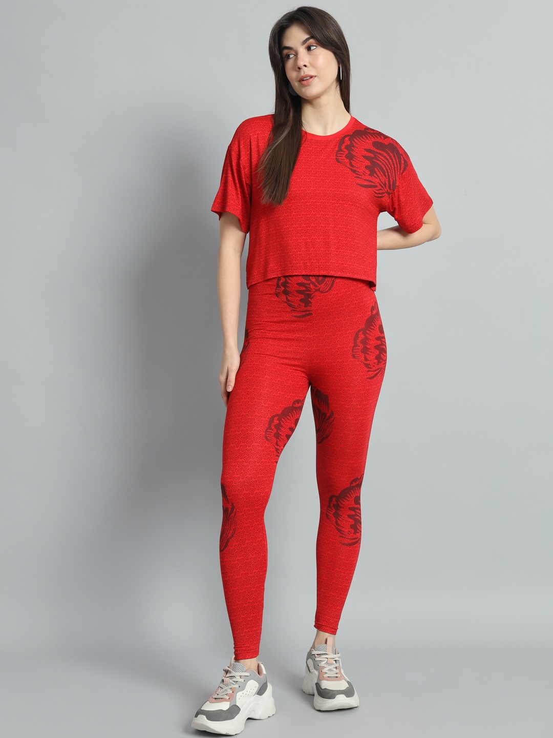 

NEWD Floral Printed Round Neck Top With Leggings, Red