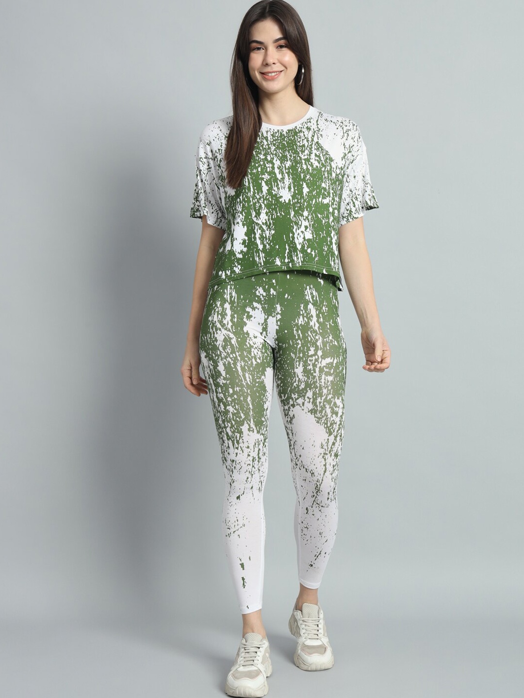 

NEWD Abstract Printed Round Neck Short Sleeves Crop T-shirt & Leggings, White